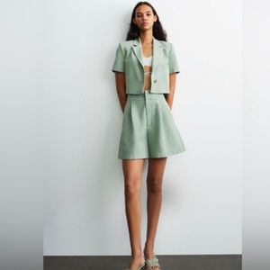 NWOT ZARA 2 Pc Set Mint Green Cropped Blacer & Hight Waist Shorts- Size: Small